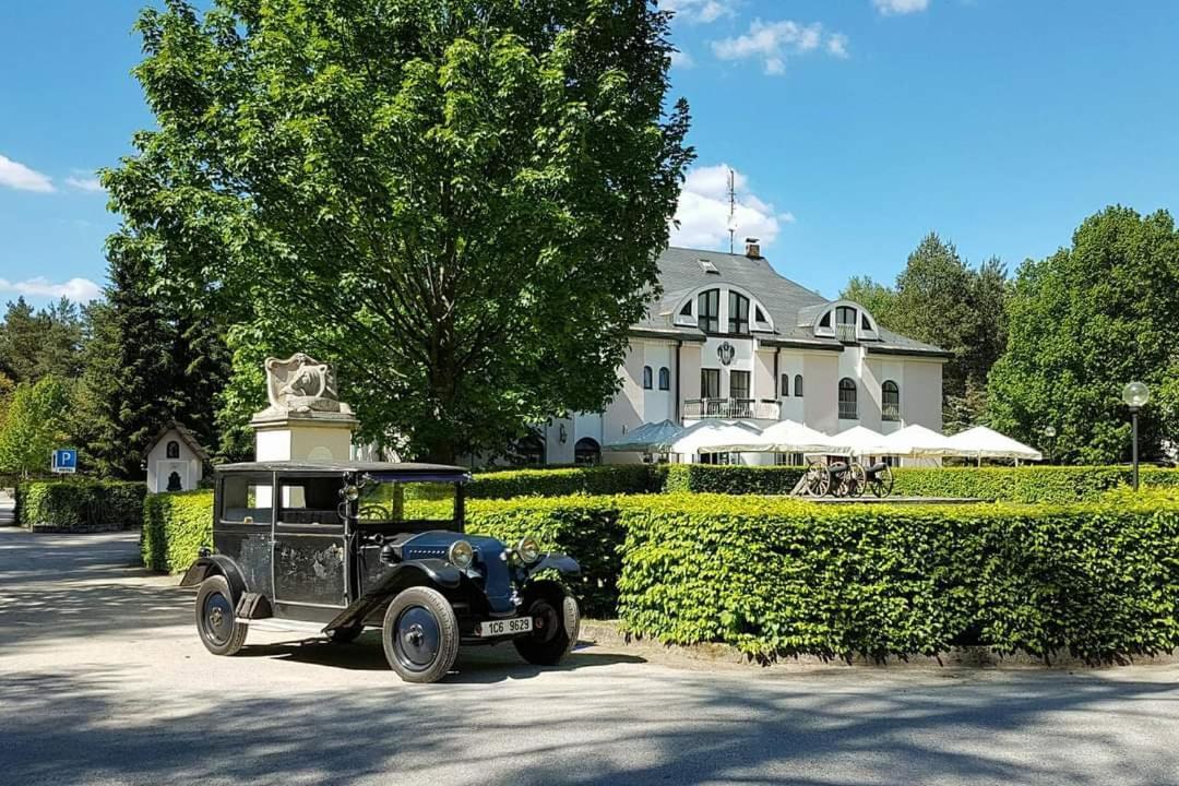 Lesni Hotel Perslak Nová Bystřice Exteriör bild