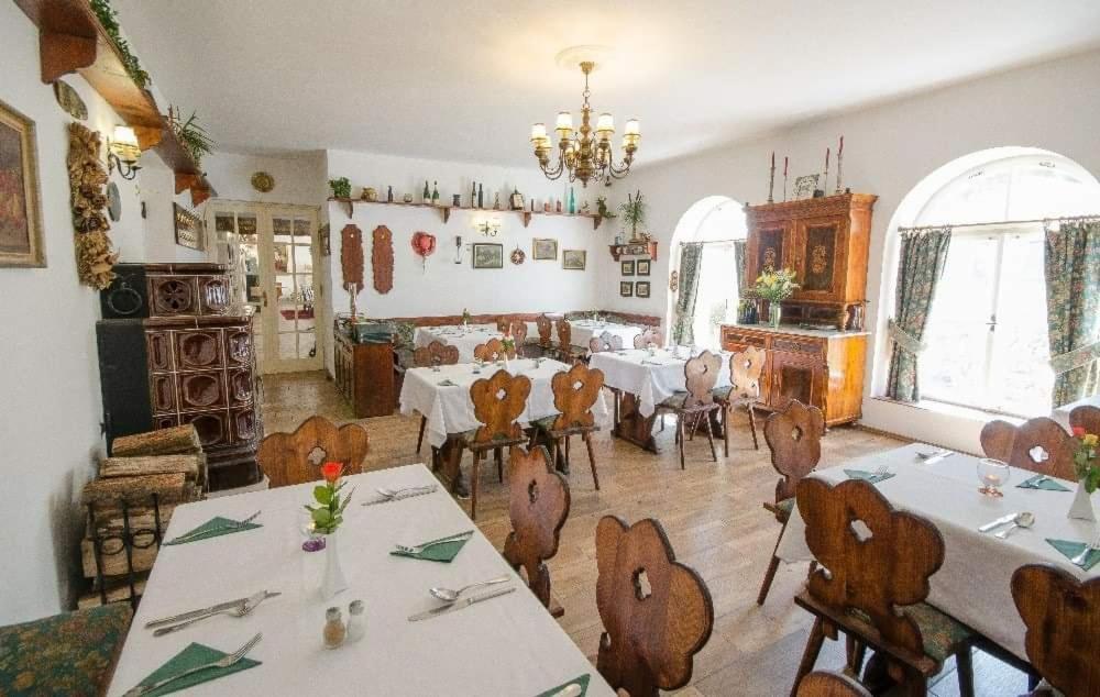 Lesni Hotel Perslak Nová Bystřice Exteriör bild