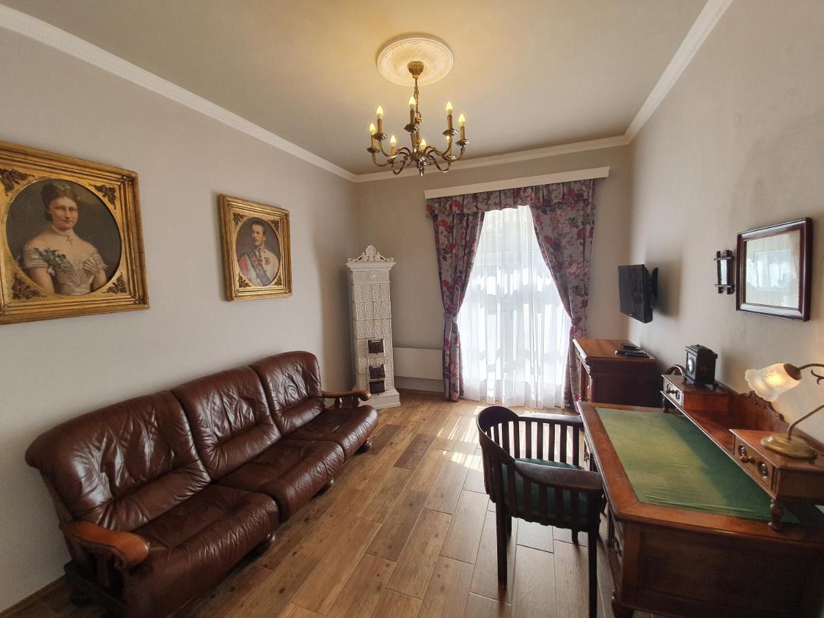 Lesni Hotel Perslak Nová Bystřice Exteriör bild