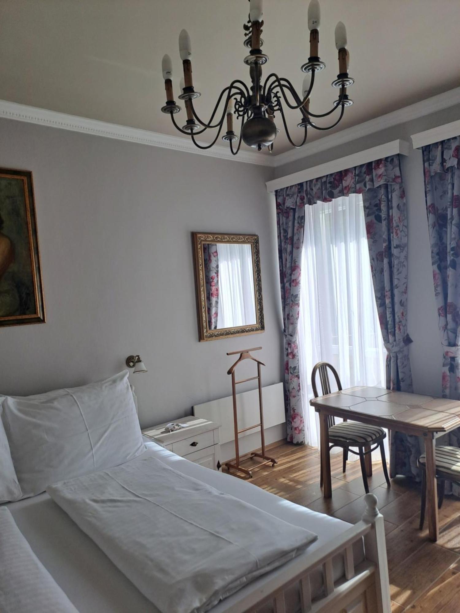 Lesni Hotel Perslak Nová Bystřice Exteriör bild
