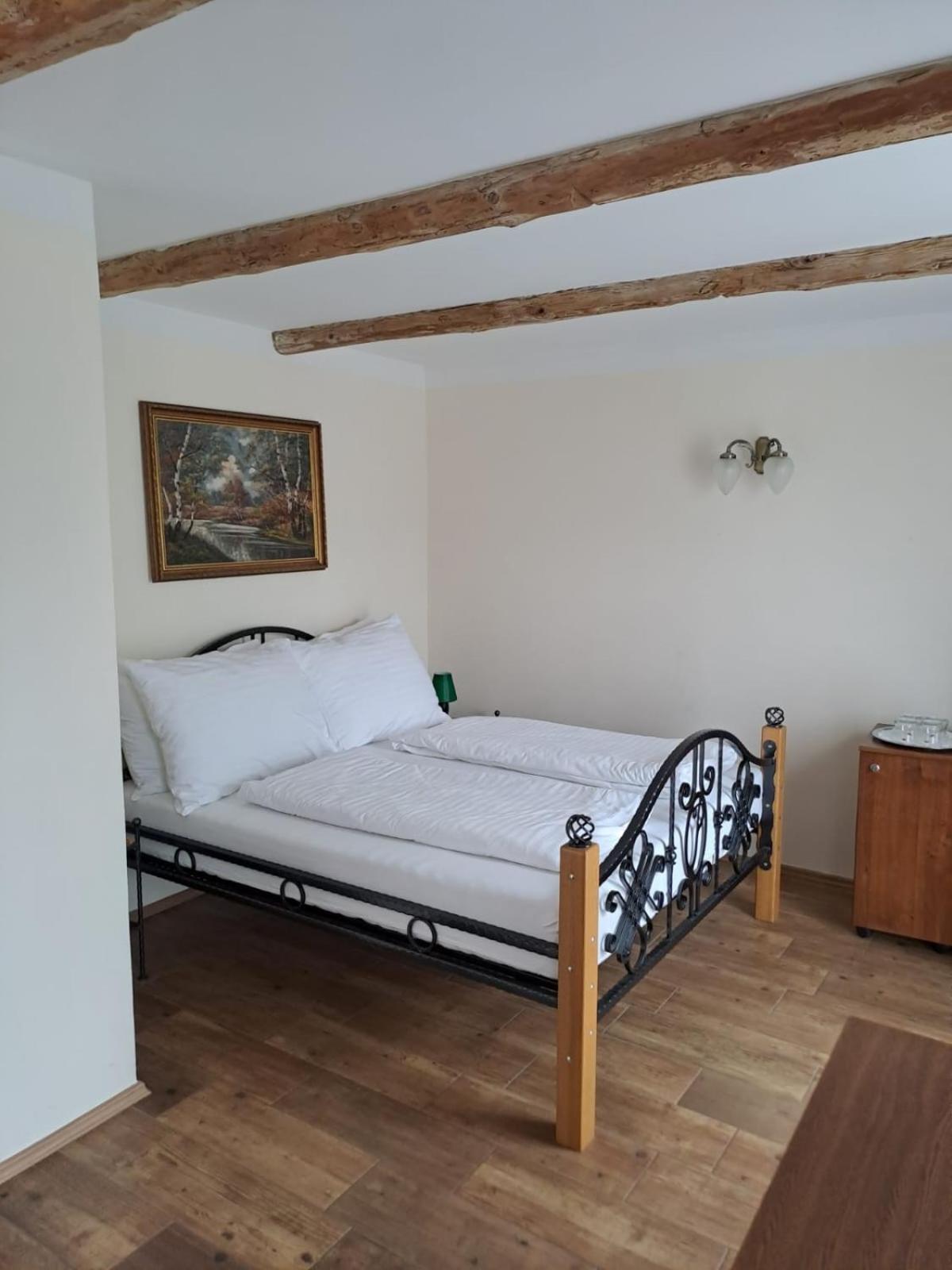 Lesni Hotel Perslak Nová Bystřice Exteriör bild